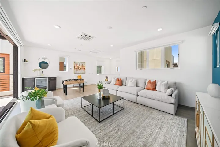 80 Ballast, Tustin, California 92782