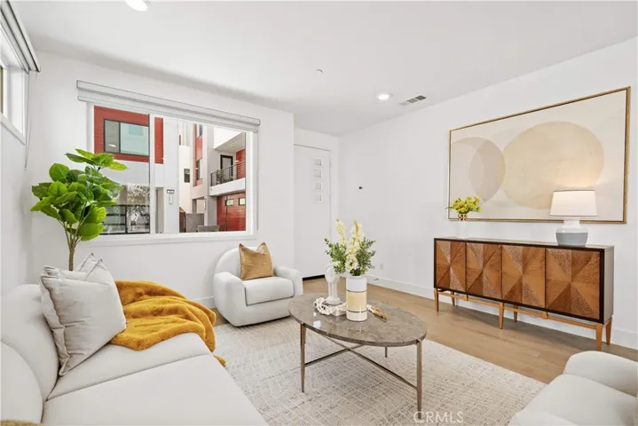 80 Ballast, Tustin, California 92782
