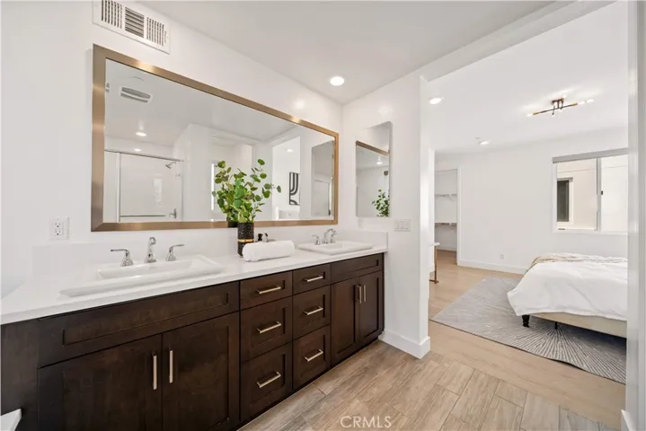 80 Ballast, Tustin, California 92782
