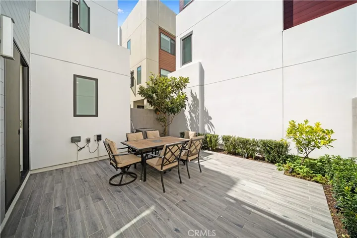 80 Ballast, Tustin, California 92782