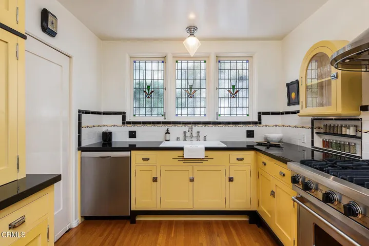3177 Lake Hollywood Dr 013-mls
