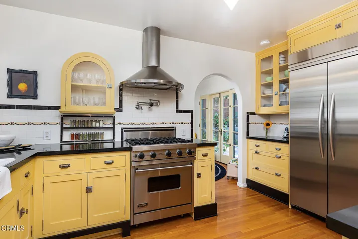 3177 Lake Hollywood Dr 012-mls