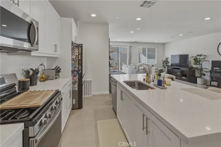 13097 Saratoga, Hesperia, California 92344