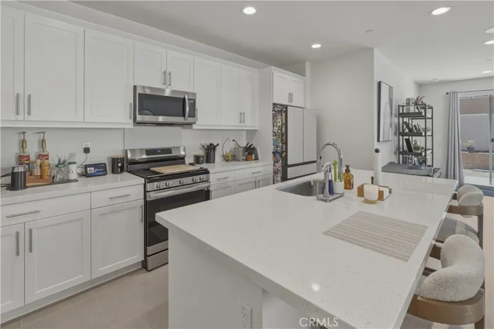 13097 Saratoga, Hesperia, California 92344