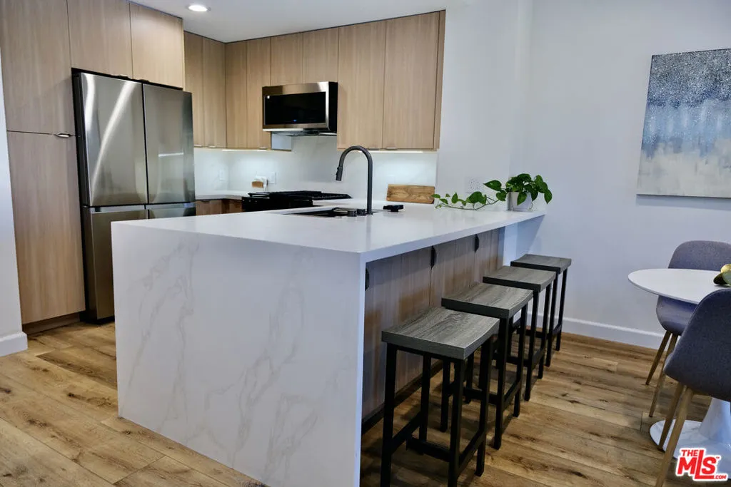 Large Quartz Counter brought i