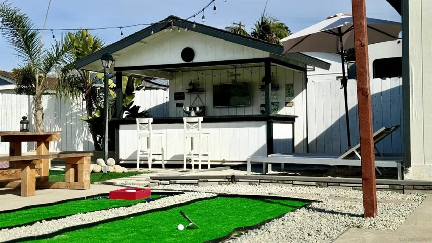 2757 Preece, San Diego, California 92111