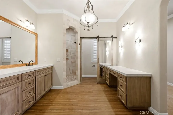 Primary #1 ensuite
