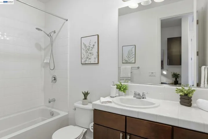 640 Turnbuckle Dr 1611, Redwood City, California 94063