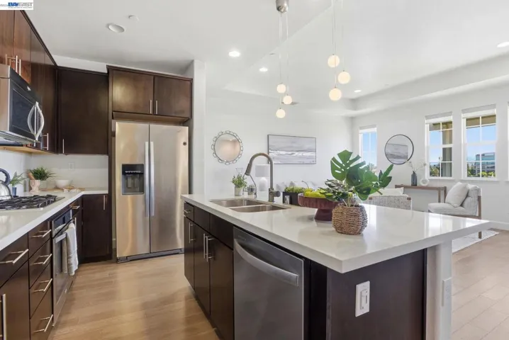640 Turnbuckle Dr 1611, Redwood City, California 94063