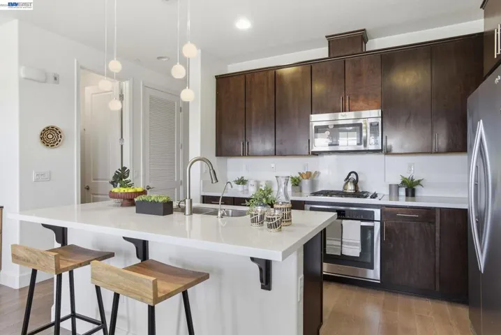 640 Turnbuckle Dr 1611, Redwood City, California 94063