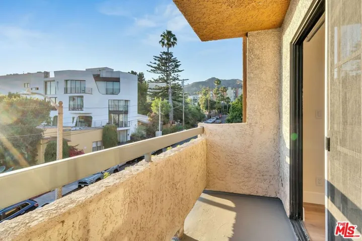 1520 N Vista Street 203, Los Angeles, California 90046