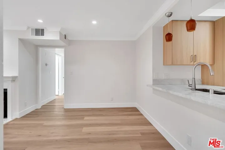 1520 N Vista Street 203, Los Angeles, California 90046