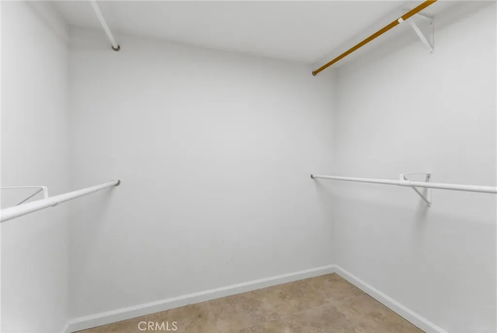 5th Bedroom walk in closet