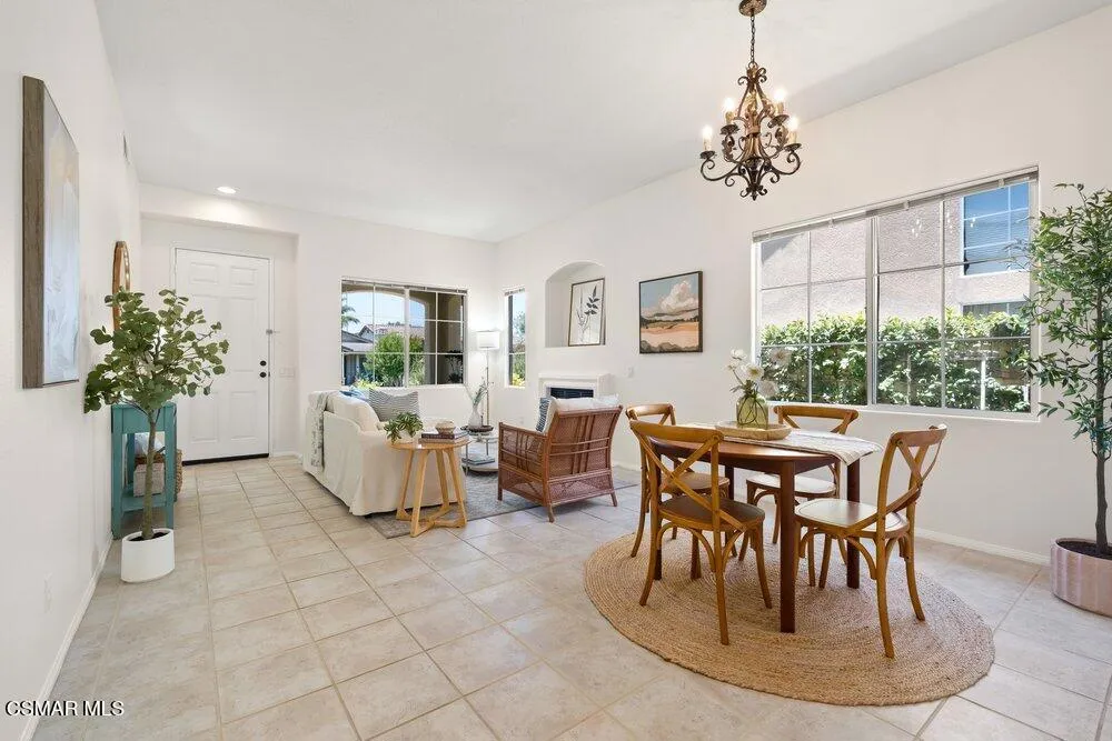 Living room/Dining room