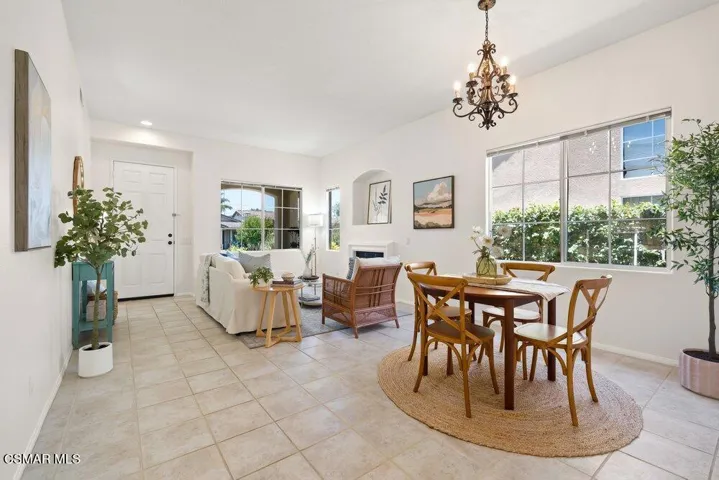 Living room/Dining room