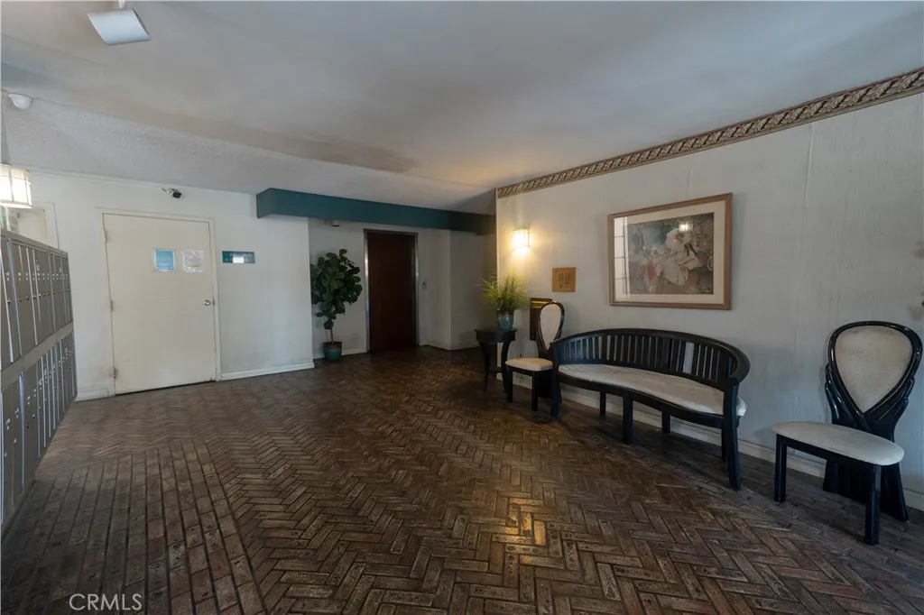 335 N Adams Street N 112, Glendale, California 91206 — photo 5