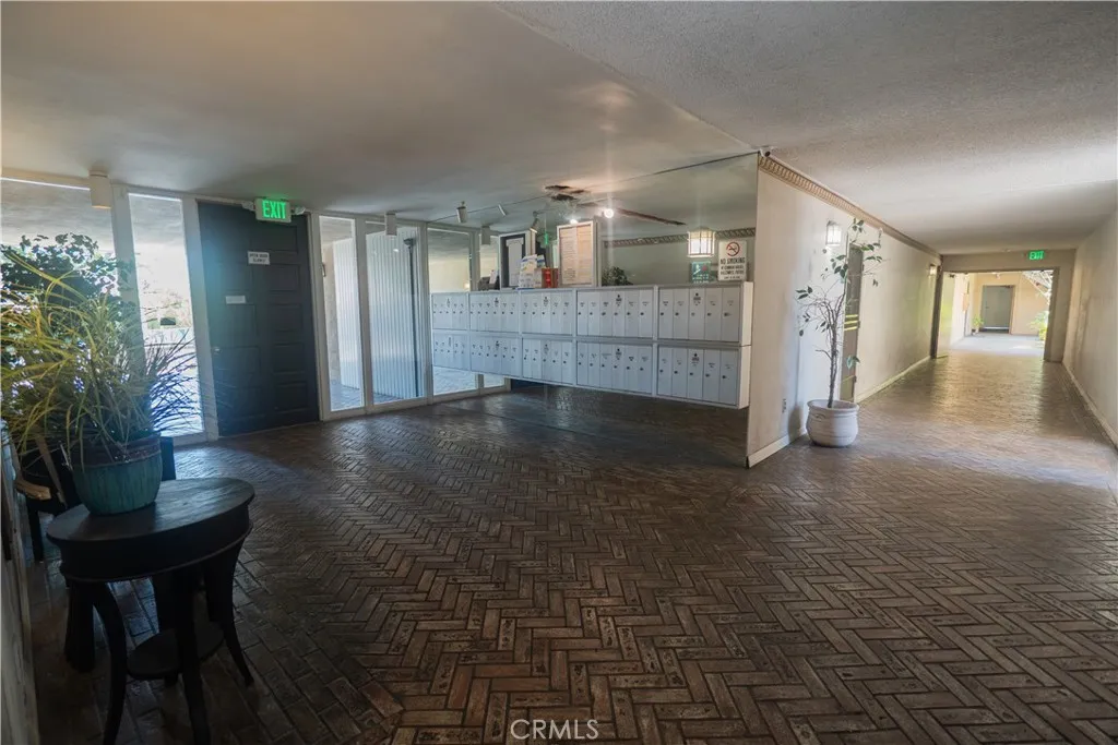 335 N Adams Street N 112, Glendale, California 91206 — photo 4