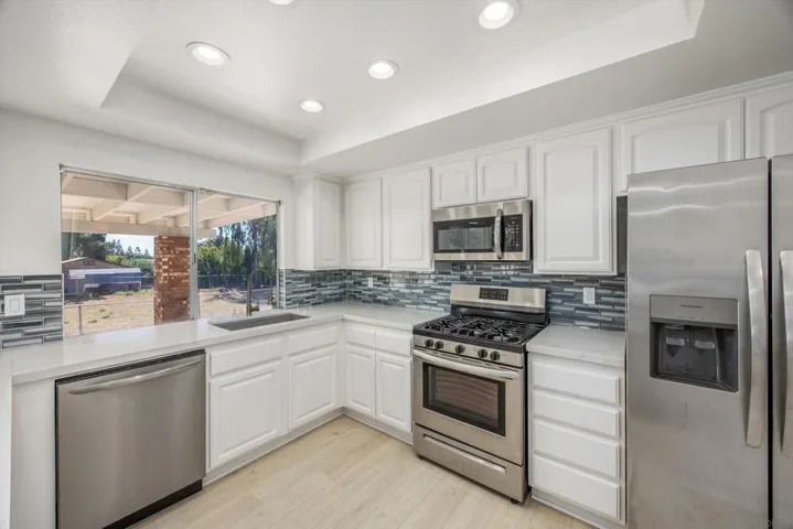 33155 Avenue D, Yucaipa, California 92399 — photo 4