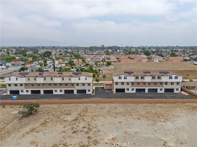 8423 Tamarind Avenue, Fontana, California 92335