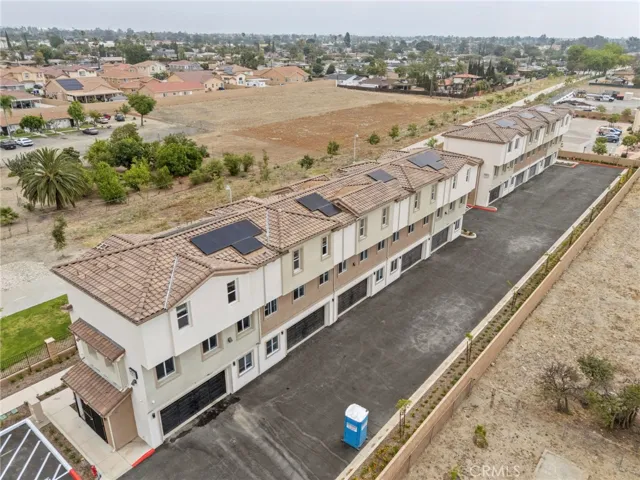8423 Tamarind Avenue, Fontana, California 92335