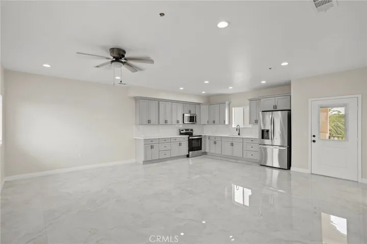 8423 Tamarind Avenue, Fontana, California 92335