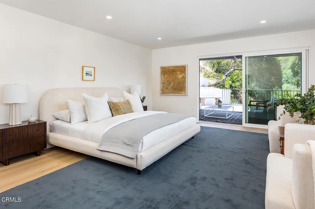 981 Glen Oaks Blvd 043-mls