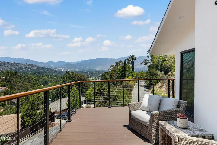 981 Glen Oaks Blvd 016-mls