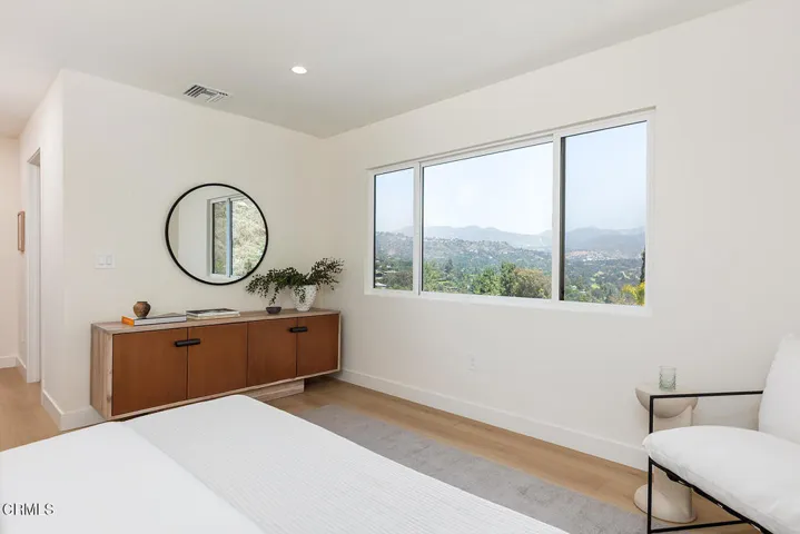 981 Glen Oaks Blvd 036-mls