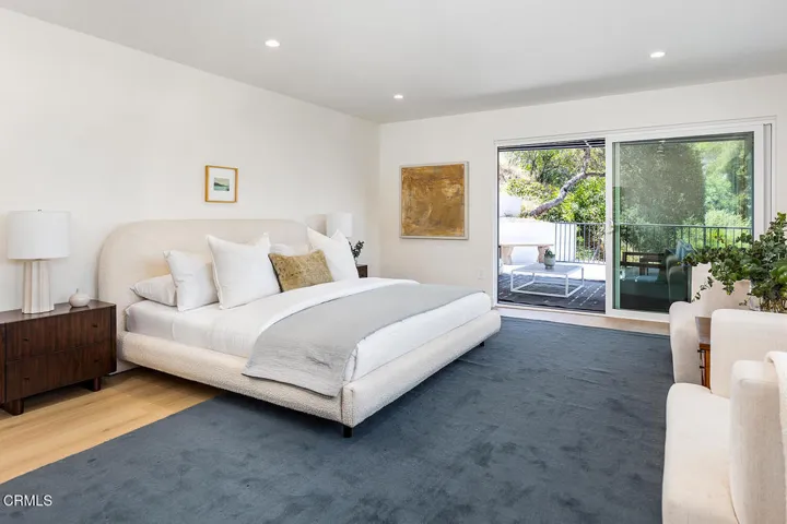 981 Glen Oaks Blvd 043-mls