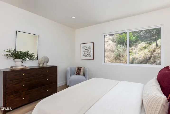 981 Glen Oaks Blvd 031-mls