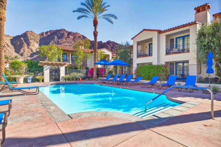 Satellite Community Pool and Hot Tub