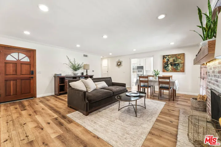 Open concept living & dining a