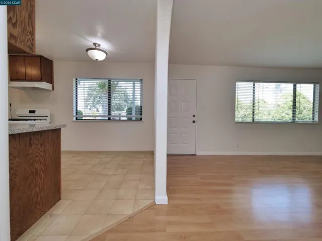 1156 Santa Barbara Dr, Santa Rosa, California 95404
