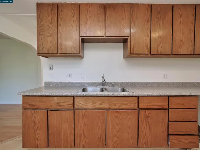1156 Santa Barbara Dr, Santa Rosa, California 95404