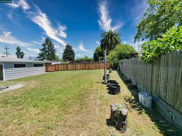1156 Santa Barbara Dr, Santa Rosa, California 95404