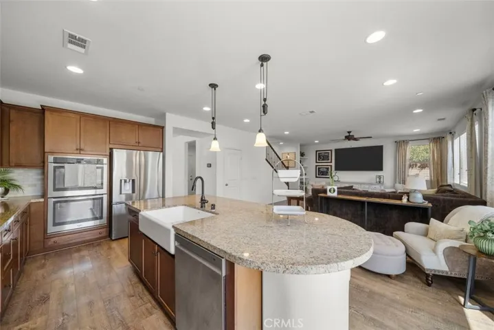 Kitchen w/ Double Oven