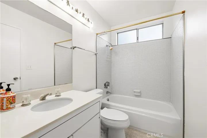 26814 Oak Garden Court, Newhall, California 91321