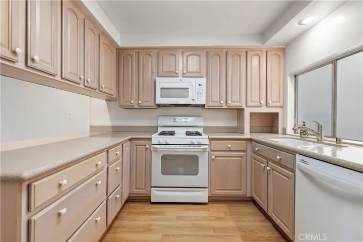 26814 Oak Garden Court, Newhall, California 91321