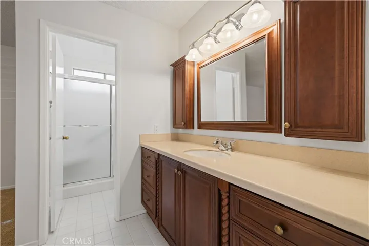 26814 Oak Garden Court, Newhall, California 91321