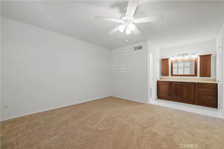 26814 Oak Garden Court, Newhall, California 91321