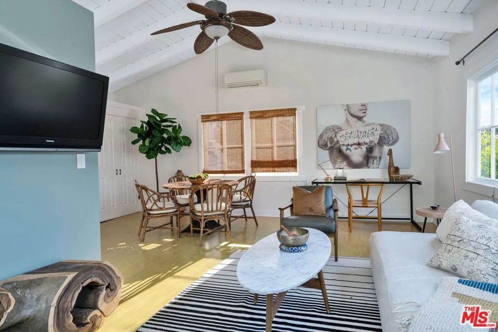 Guest House Living Area