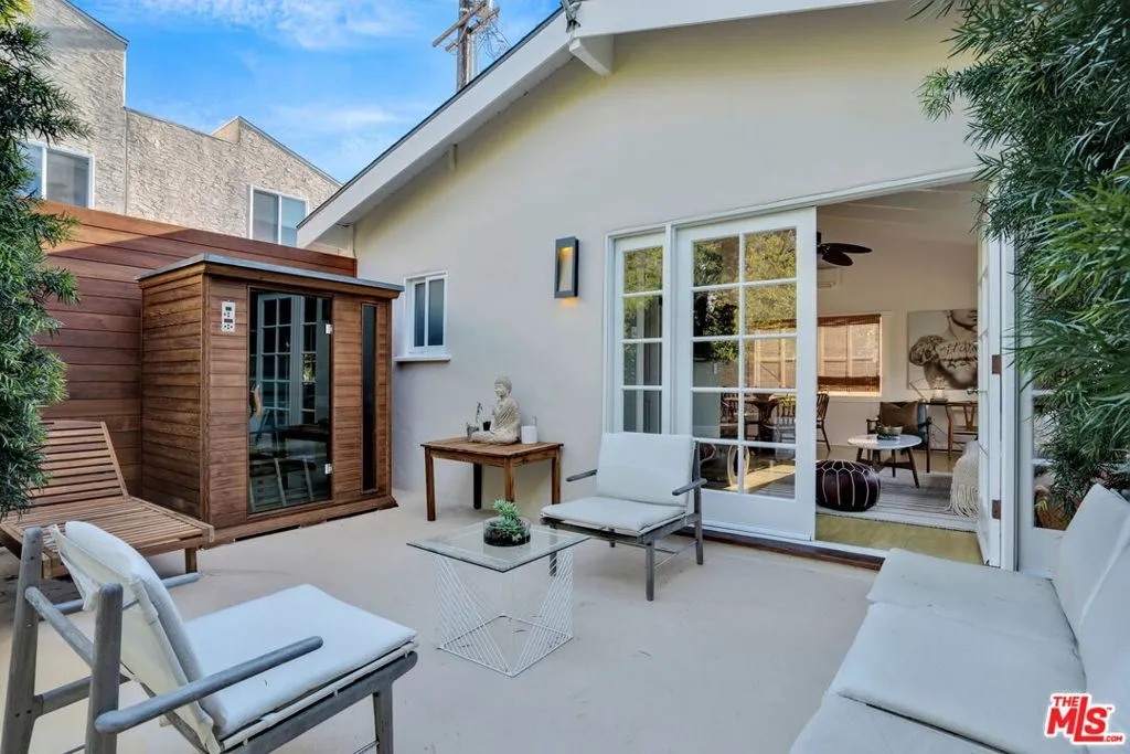Guesthouse Patio
