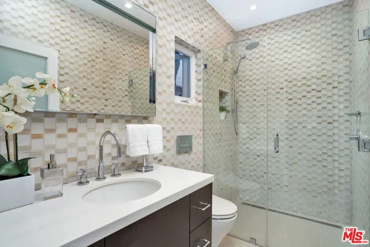 Main House Front Bathroom