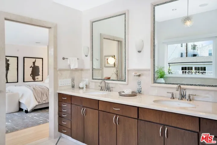 Main House Primary Bathroom