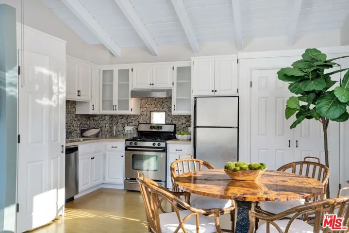 Guest House Kitchen