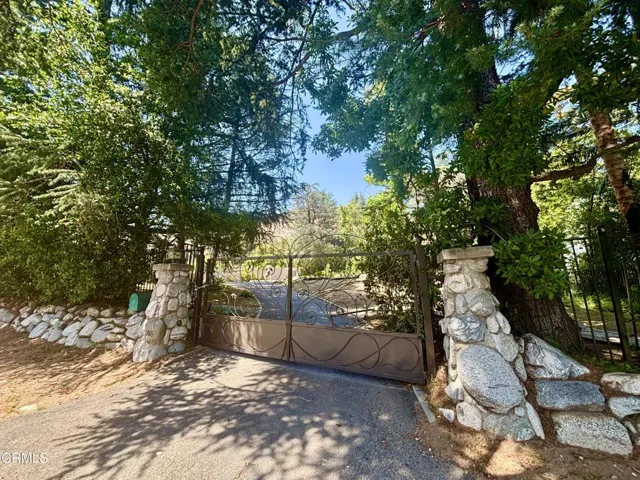 1945 E. Altadena Drive_Photo