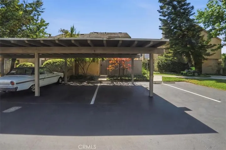 2 car parking right behind the unit