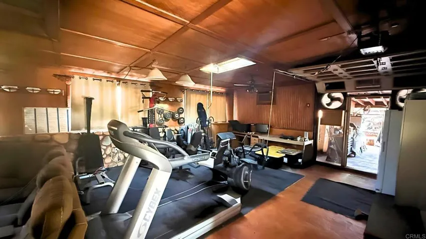 11041 Summit Avenue, Santee, California 92071