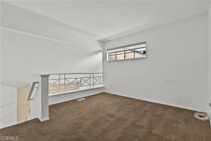 Nice loft area