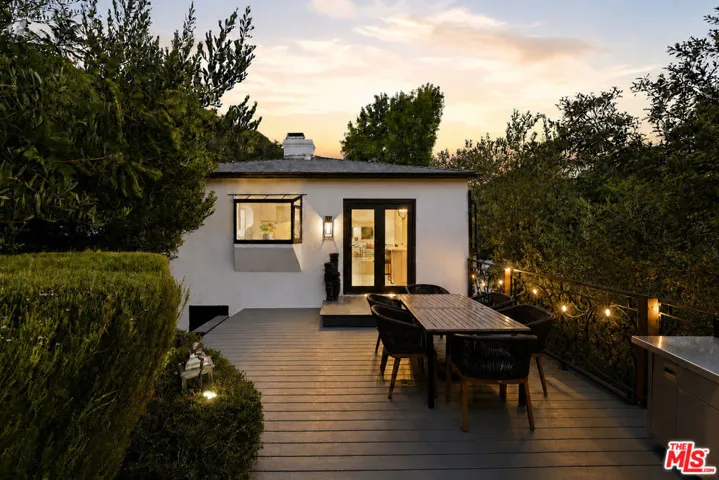 2300 Benedict Canyon Drive, Beverly Hills, California 90210